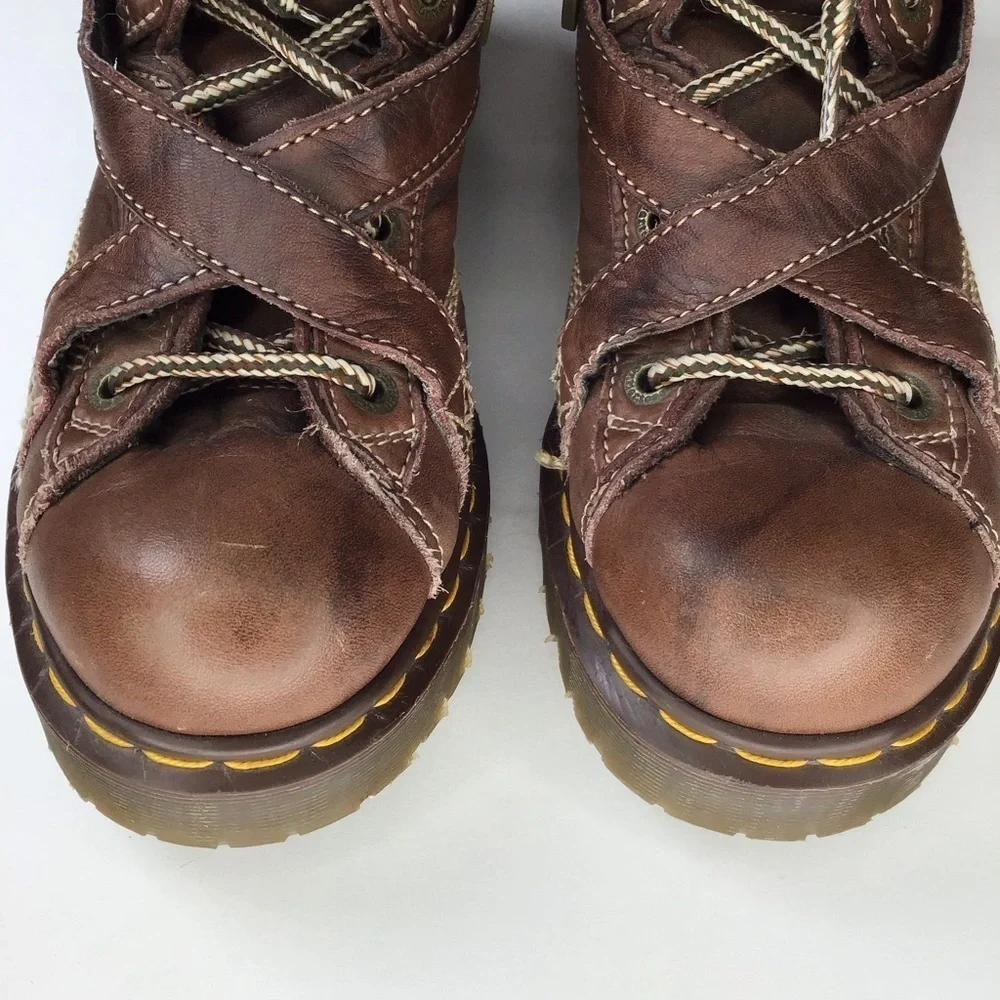 Vintage Made in England 9946 Doc Marten Brown Leather Criss Cross Boots Size 7.